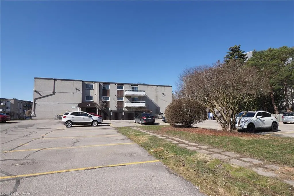 71 Vanier Drive, #105