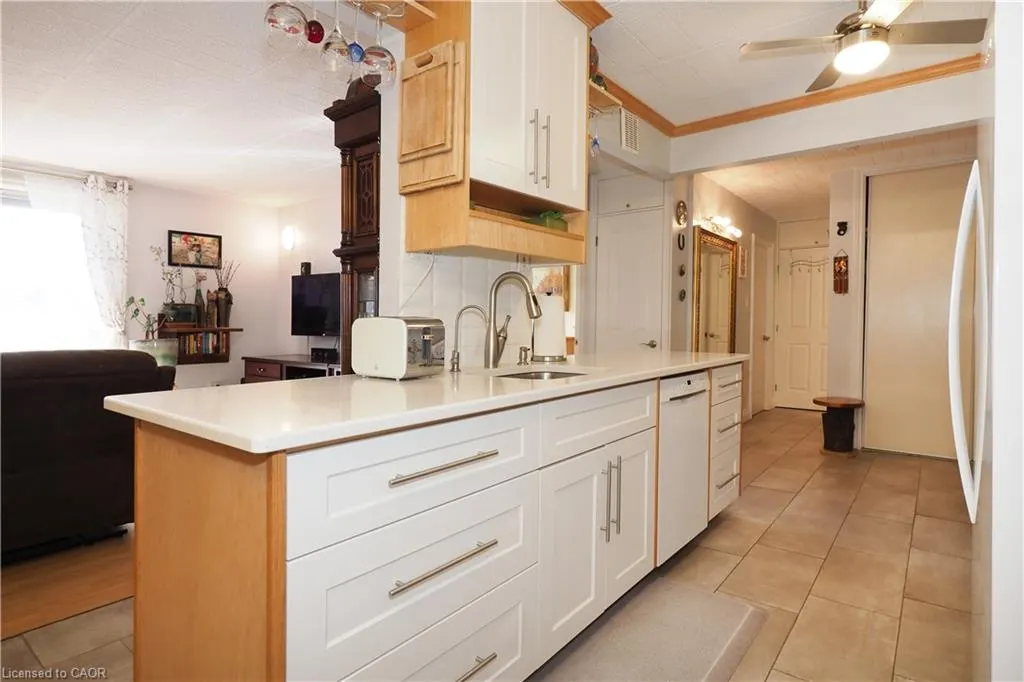 71 Vanier Drive, #105