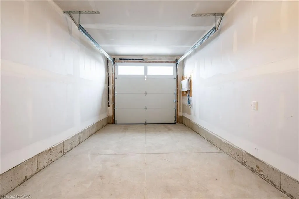 16 Clear Valley Lane