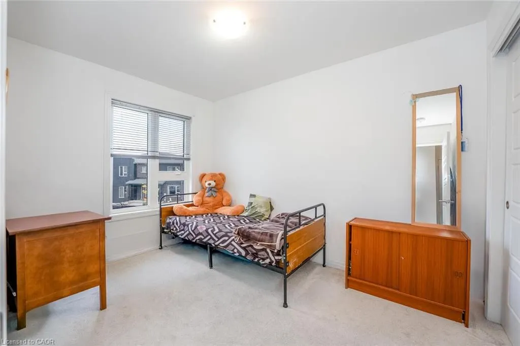 9 Shedrow Place Place