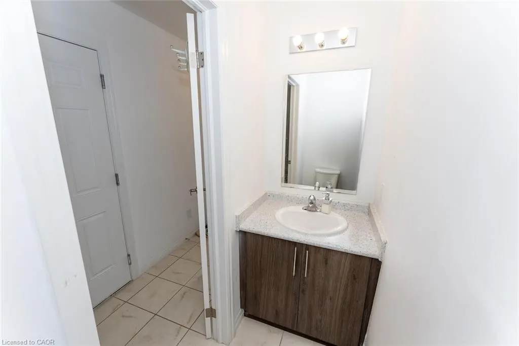 9 Shedrow Place Place