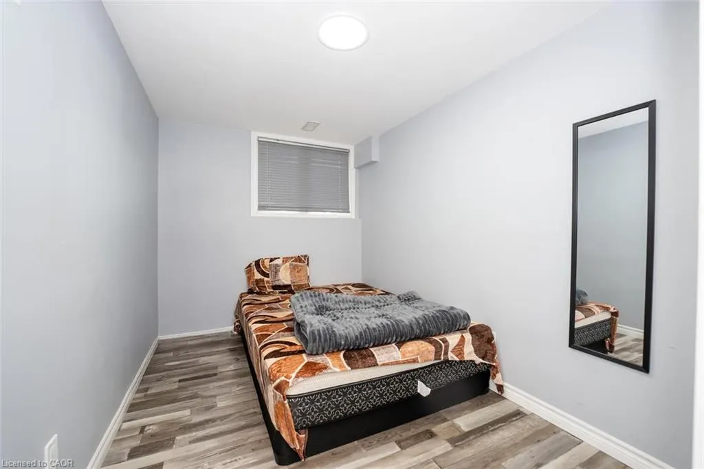 9 Shedrow Place Place