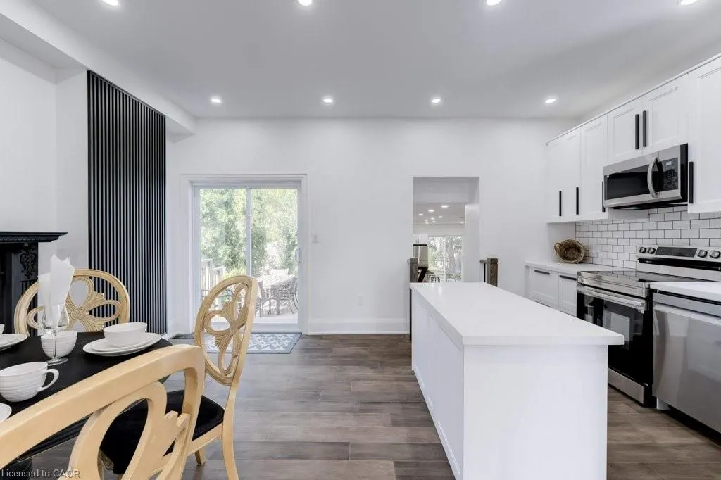 38 East 16th Street