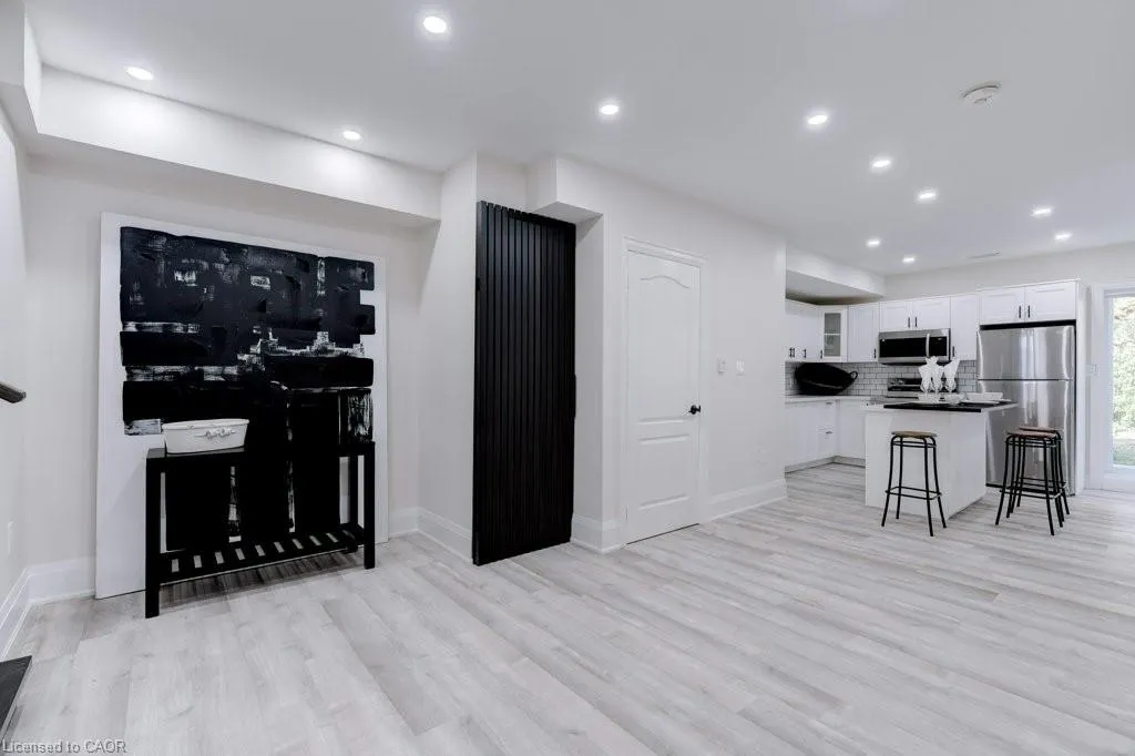 38 East 16th Street