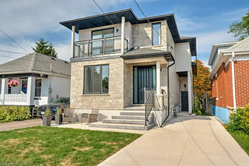 38 East 16th Street