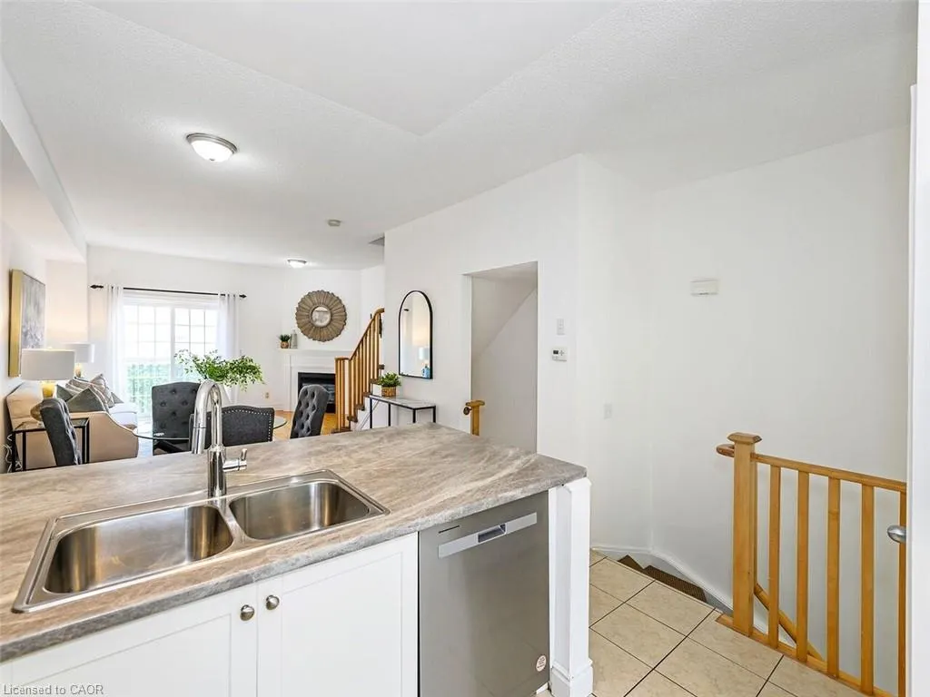 5080 Fairview Street, #15