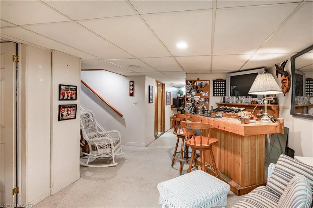 557 Stillwater Crescent