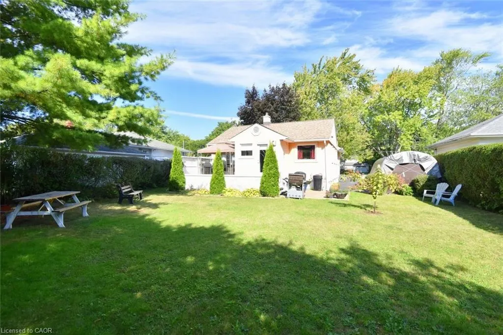 26 Heywood Avenue