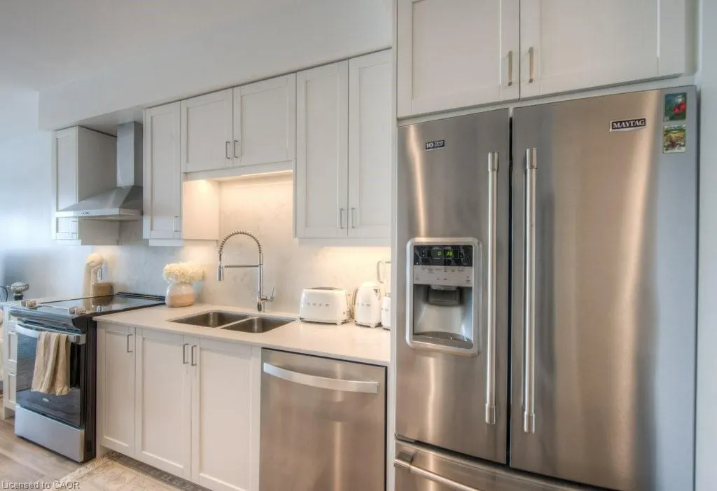 50 Grand Avenue S, #1511