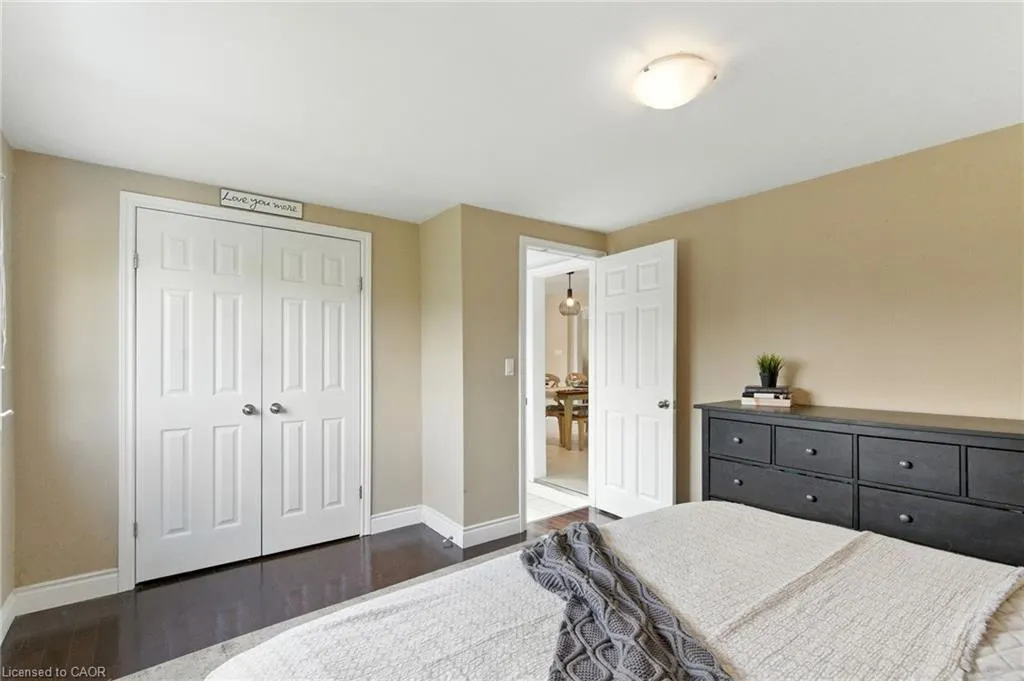 289 East 25th Street