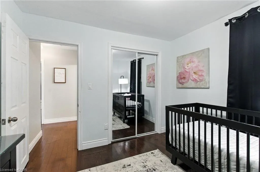 289 East 25th Street