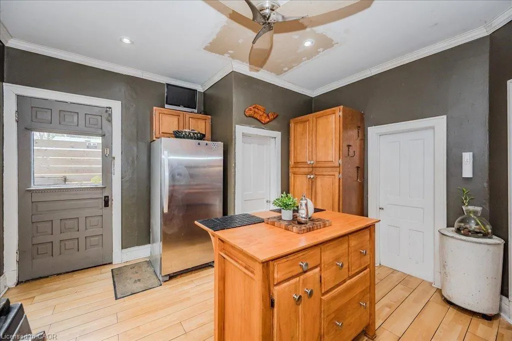 265 London Road W