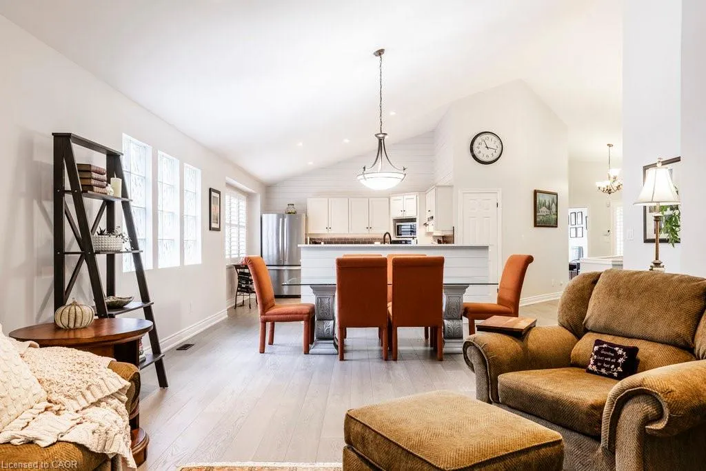 1095 Skyview Drive, #2