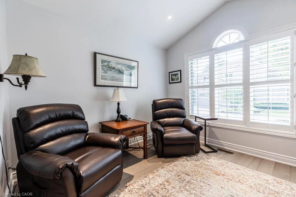 1095 Skyview Drive, #2