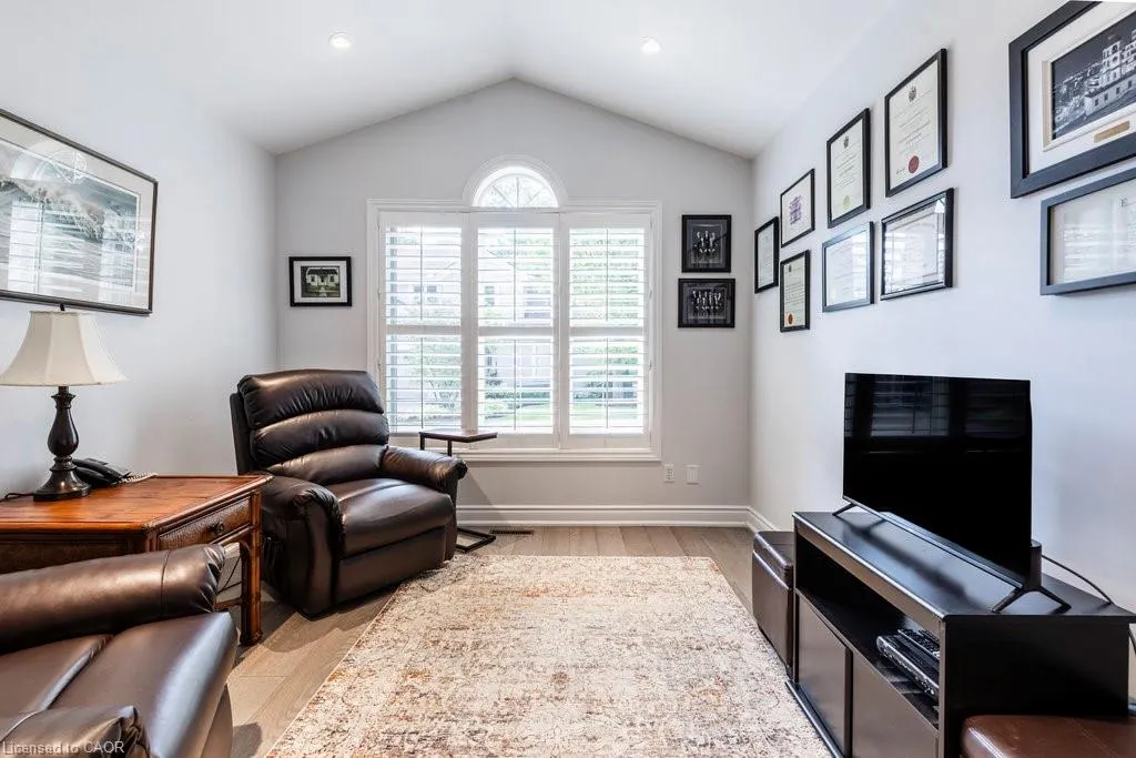 1095 Skyview Drive, #2