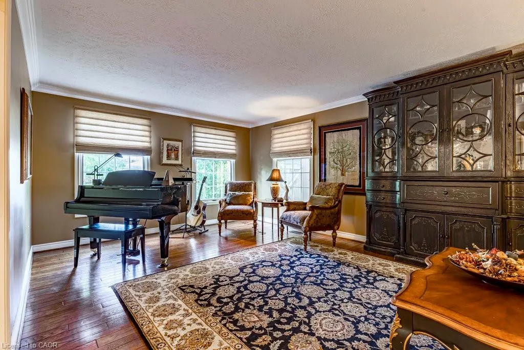 225 Shoreacres Road