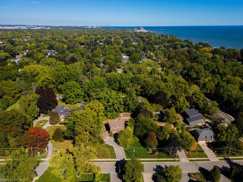 225 Shoreacres Road
