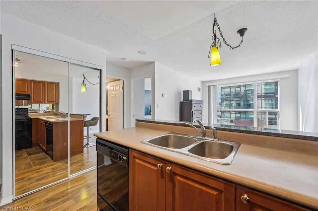 230 King Street E, #1109