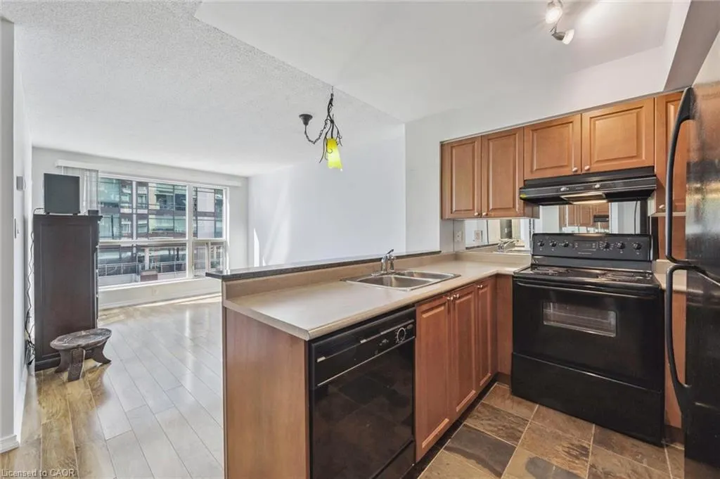 230 King Street E, #1109