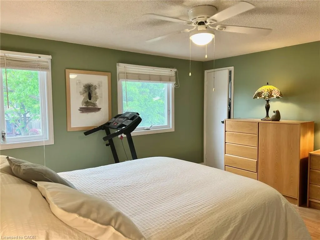 3 Oleander Crescent