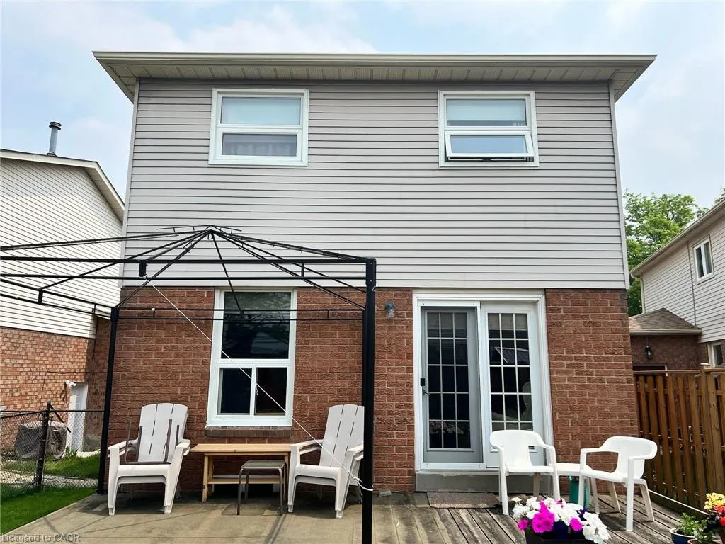 3 Oleander Crescent