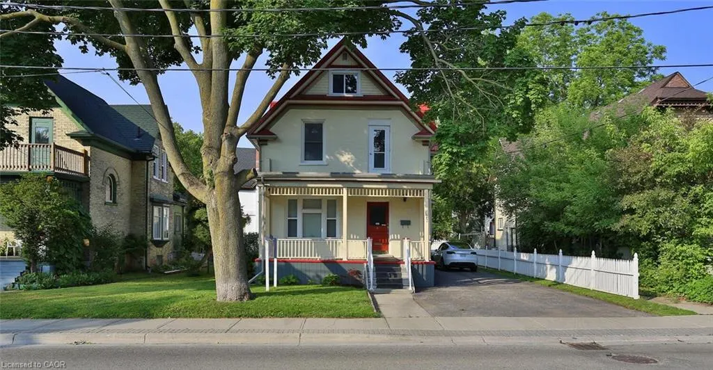 127 Duke Street E