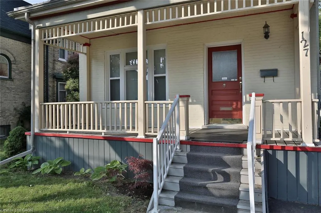 127 Duke Street E