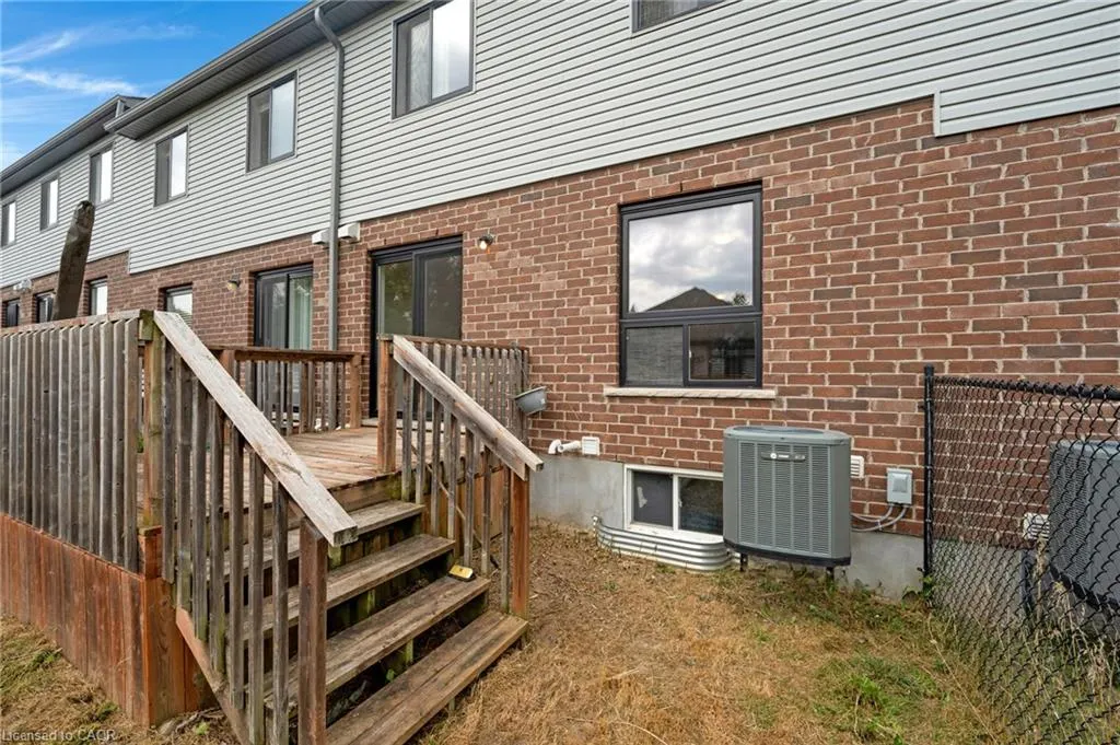 60 Honey Street