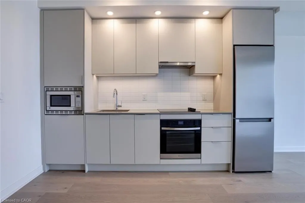 3079 Trafalgar Road, #1106