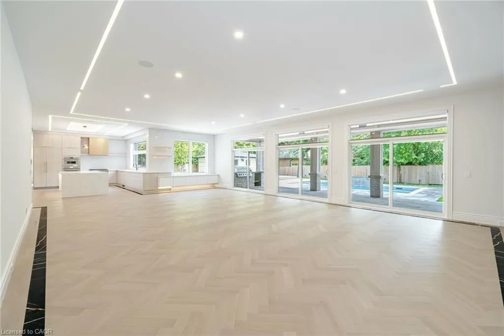 2014 Lakeshore Road W