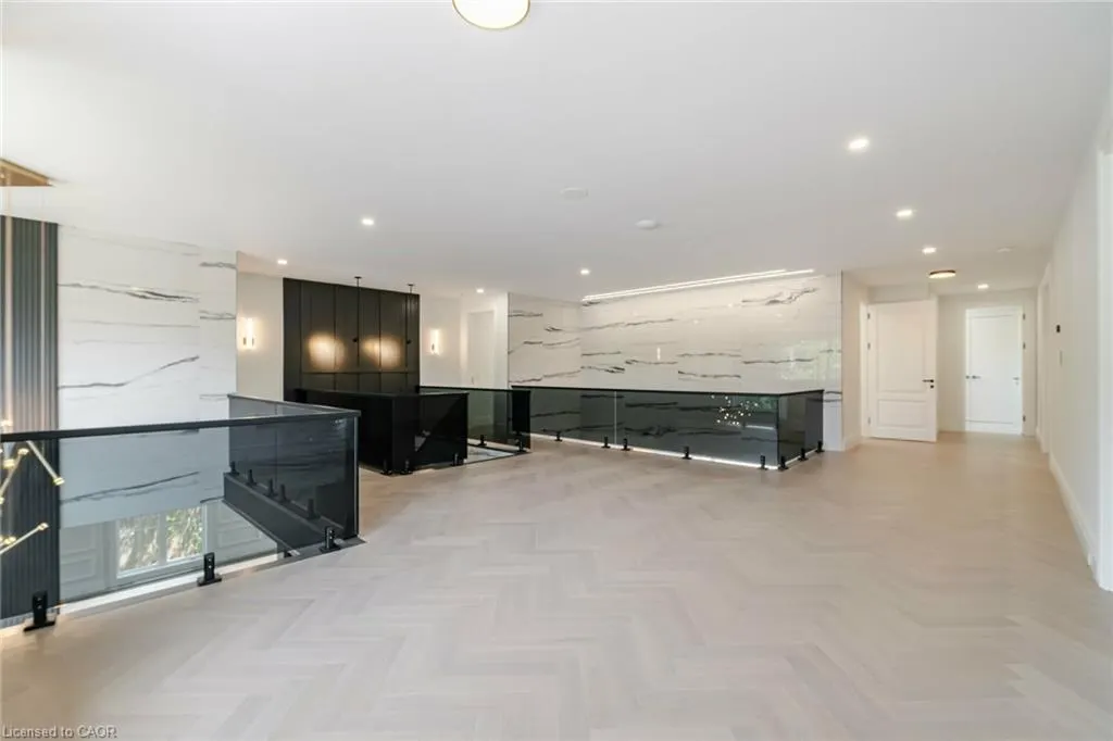 2014 Lakeshore Road W
