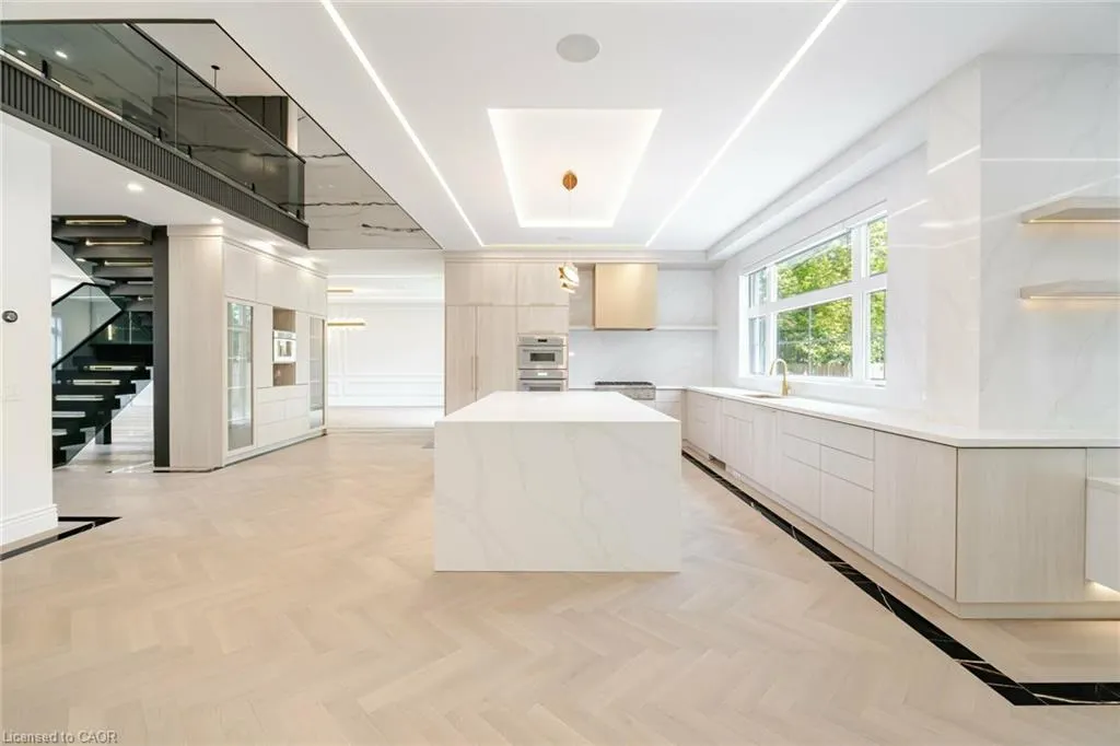 2014 Lakeshore Road W