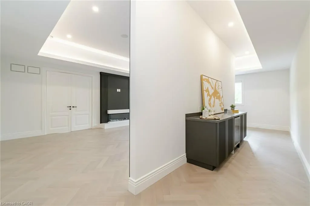 2014 Lakeshore Road W