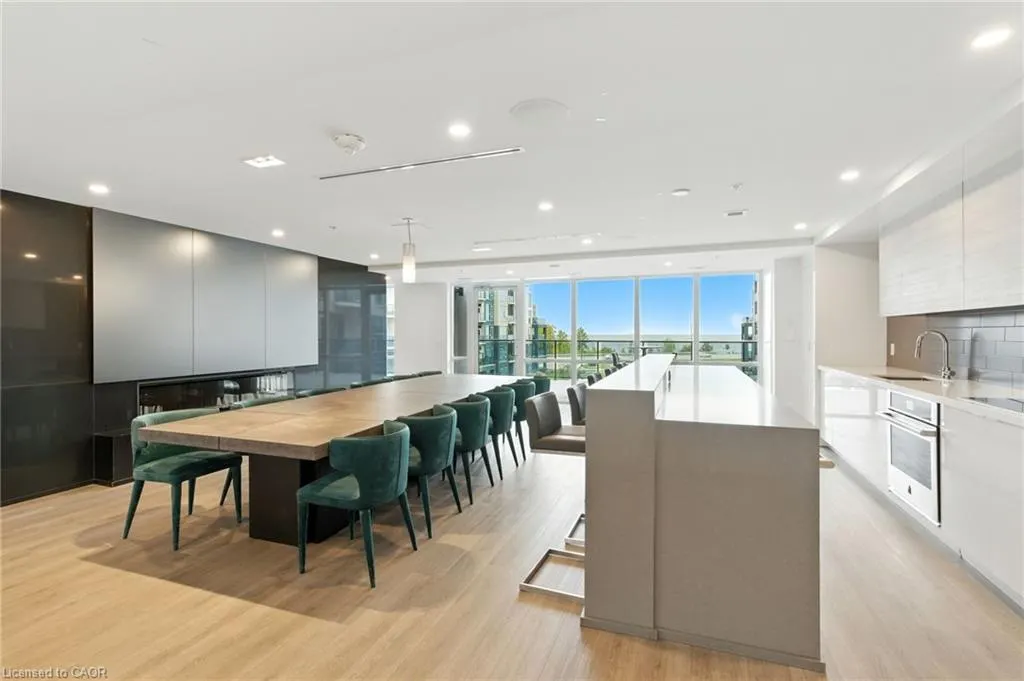 16 Concord Place, #803