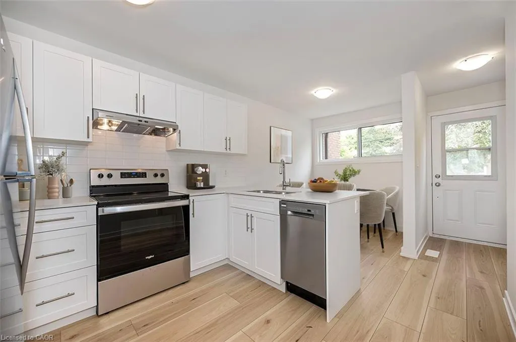 73 Woodman Drive N