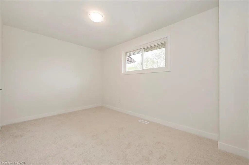 73 Woodman Drive N