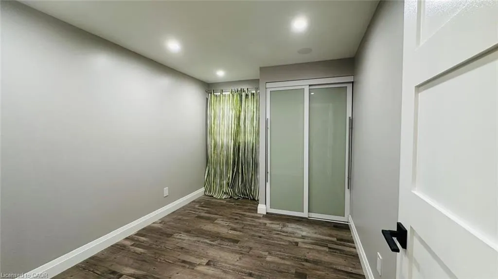 38 Jay Court, #UPPER