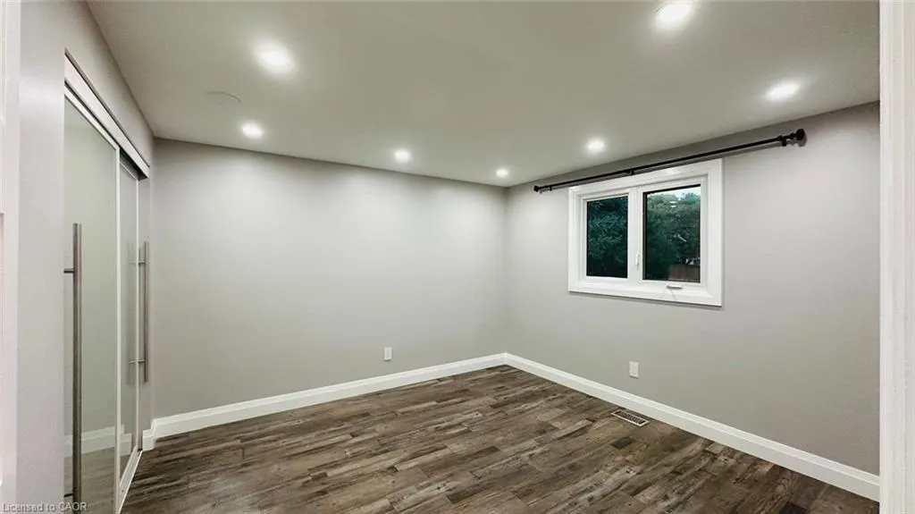 38 Jay Court, #UPPER