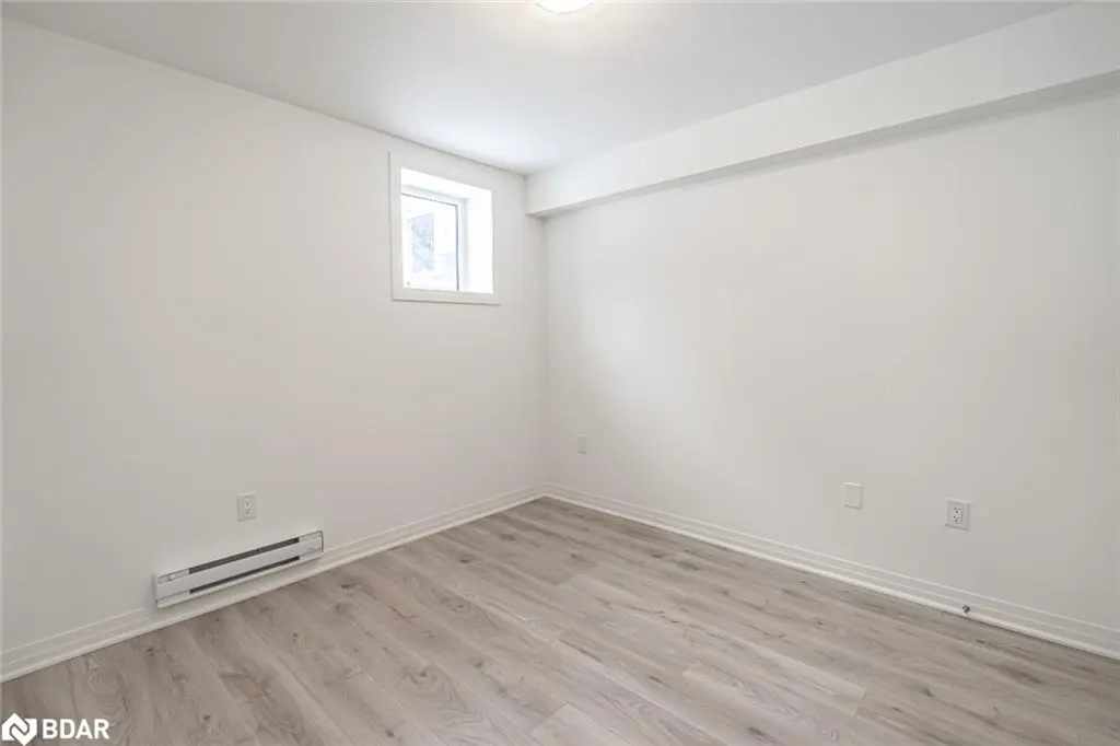 112 West Oak Trail