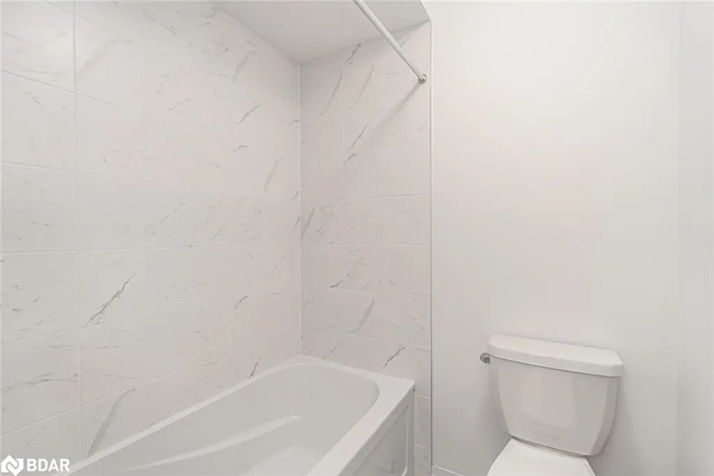 112 West Oak Trail