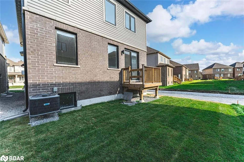 112 West Oak Trail