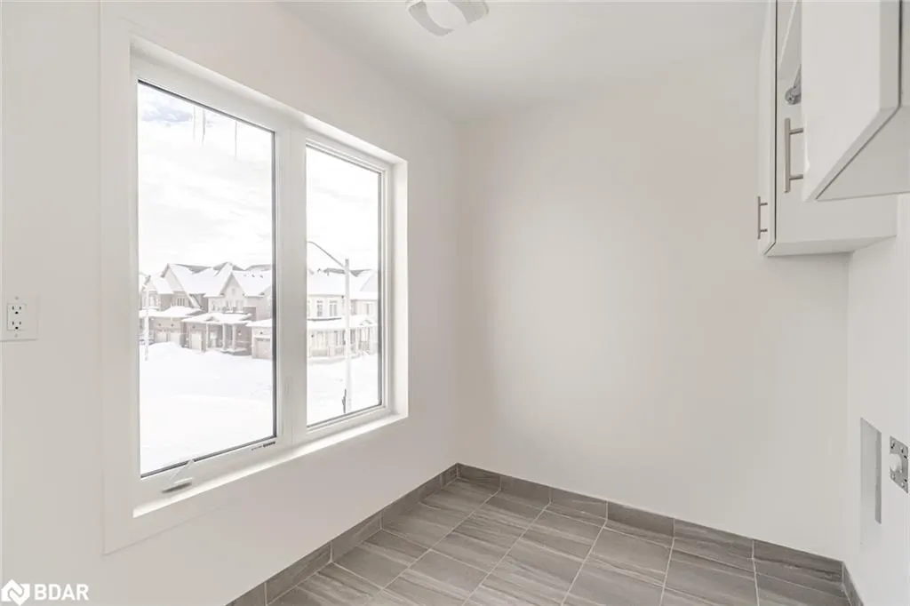 112 West Oak Trail