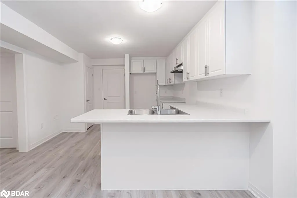 112 West Oak Trail