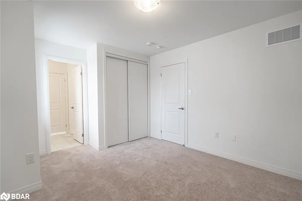 112 West Oak Trail