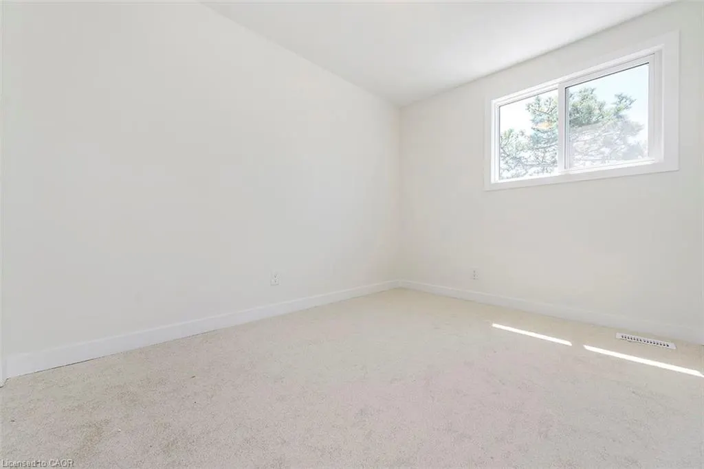 20 Anna Capri Drive, #8
