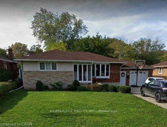 23 Woodsview Avenue