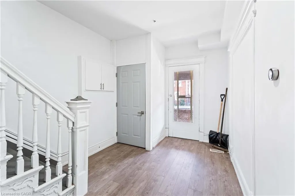110 Myrtle Avenue, #3