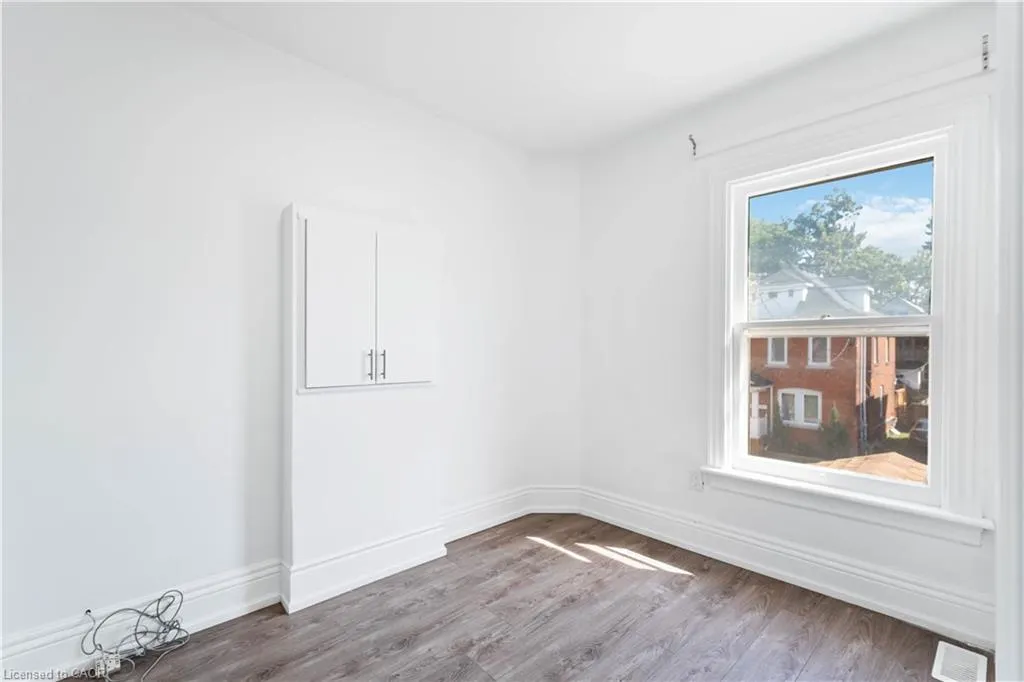 110 Myrtle Avenue, #3