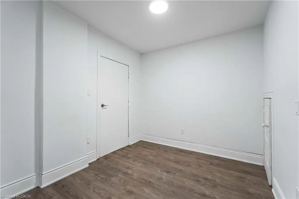 110 Myrtle Avenue, #3