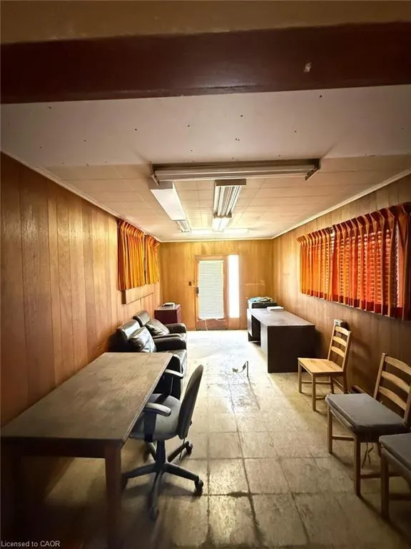8 Munch Avenue